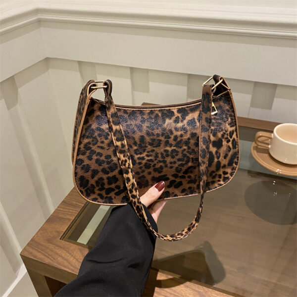 Fashionable Women's Handbag - Image 4