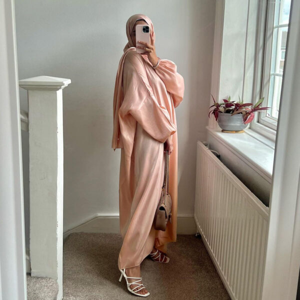 Middle East Dubai Muslim Robe Women's Clothing With Headscarf - Image 10